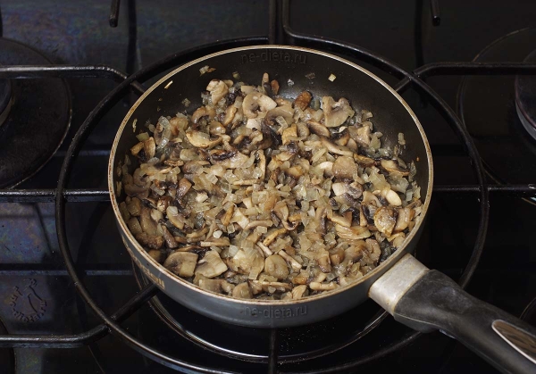 Тарталетки с курицей и грибами Тарталетки с курицей и грибами