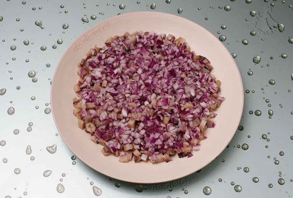 Селедка под шубой с яблоком