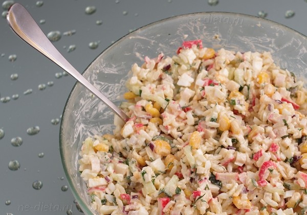 Крабовый салат с огурцом Крабовый салат с огурцом