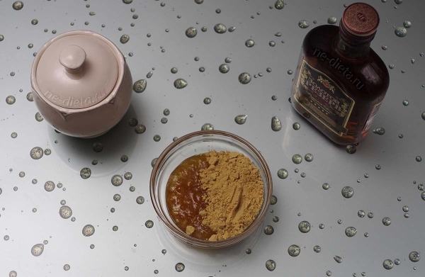 Запеченный свиной окорок в апельсиновой глазури Запеченный свиной окорок в апельсиновой глазури