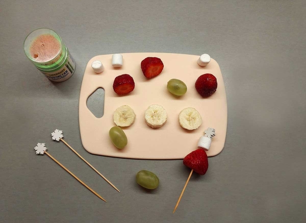 Фруктовые канапе «Дед Мороз»