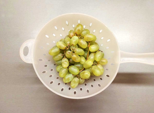 Фруктовые канапе «Дед Мороз»