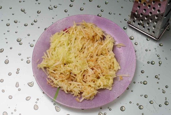 Селедка под шубой с яблоком