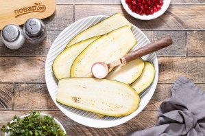 Баклажаны (рулетики) Баклажаны (рулетики)