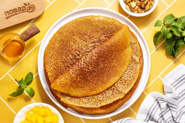 Блины из полбяной муки без яиц Блины из полбяной муки без яиц