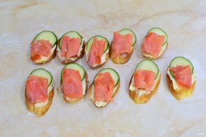 Бутерброды с горбушей соленой