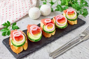 Бутерброды с горбушей соленой