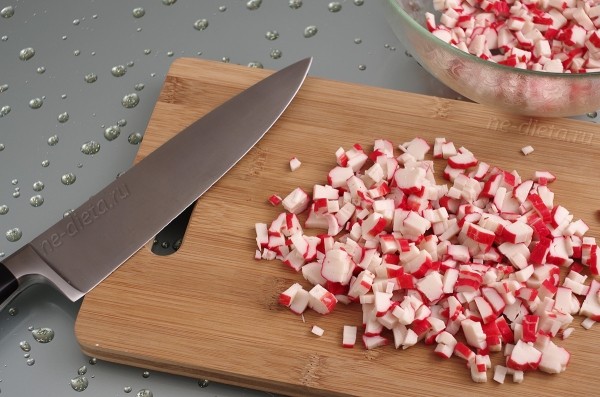 Крабовый салат с огурцом Крабовый салат с огурцом