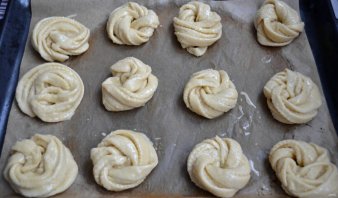 Домашние булочки с сахаром Домашние булочки с сахаром