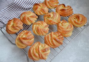 Домашние булочки с сахаром Домашние булочки с сахаром