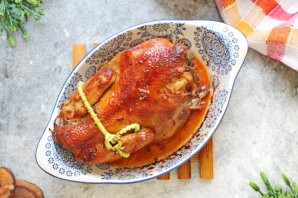 Фаршированная курица в духовке Фаршированная курица в духовке