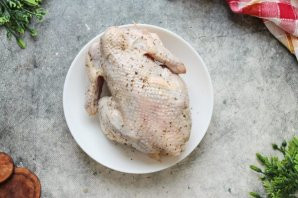 Фаршированная курица в духовке Фаршированная курица в духовке