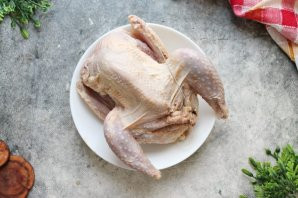 Фаршированная курица в духовке Фаршированная курица в духовке