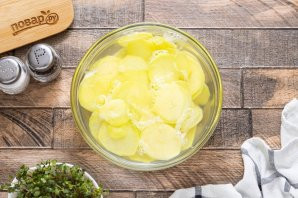 Картофельные чипсы в духовке без масла Картофельные чипсы в духовке без масла