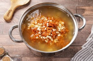 Кислые щи из квашеной капусты