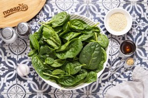 Корейская закуска из шпината