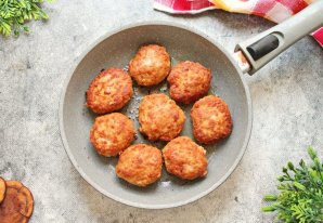 Котлеты из мясного фарша Котлеты из мясного фарша