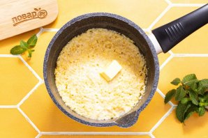 Кукурузная каша на молоке Кукурузная каша на молоке