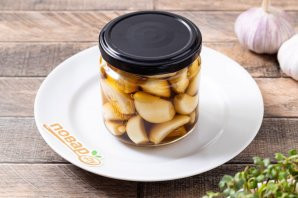 Маринованный чеснок по-корейски