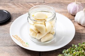 Маринованный чеснок по-корейски