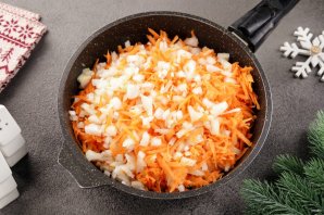 Новогодний печеночный торт