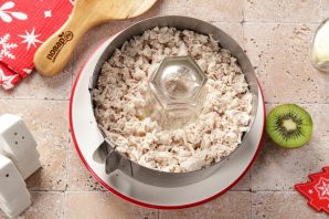 Новогодний салат "Нефритовый браслет"