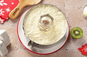 Новогодний салат "Нефритовый браслет"