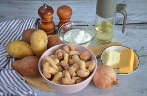 Опята с картошкой в духовке Опята с картошкой в духовке