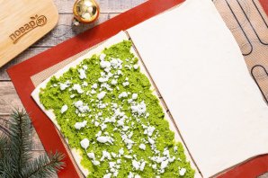 Праздничные елочки из теста Праздничные елочки из теста