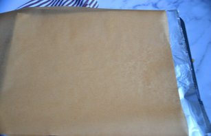 Рулет из фарша с яйцом