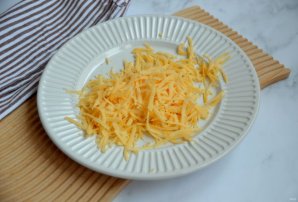 Рулет из фарша с яйцом