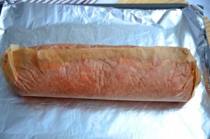 Рулет из фарша с яйцом