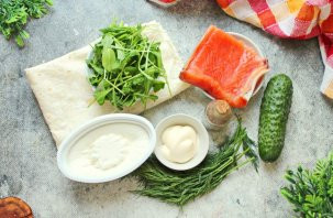 Рулет из лаваша с рыбой