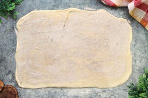 Рулетики с корицей и глазурью Рулетики с корицей и глазурью