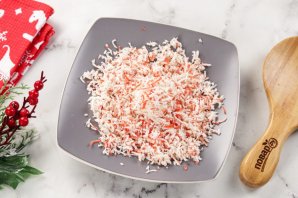 Салат "Рафаэлло" с крабовыми палочками Салат "Рафаэлло" с крабовыми палочками