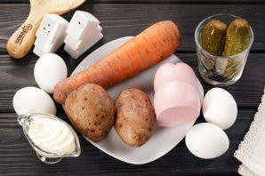 Салат "Шапочка Деда Мороза" Салат "Шапочка Деда Мороза"