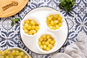 Виноград в чайном желе Виноград в чайном желе