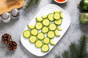 Закуска на Новый год в виде ёлки