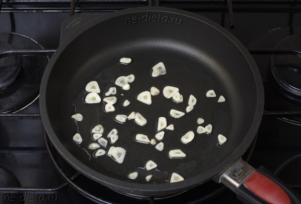 Паста с консервированным тунцом