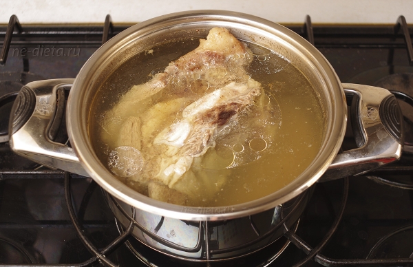 Щи из капусты с говядиной