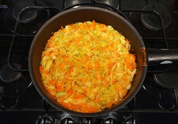 Щи из капусты с говядиной