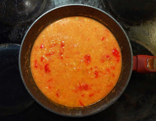 Минтай в соусе