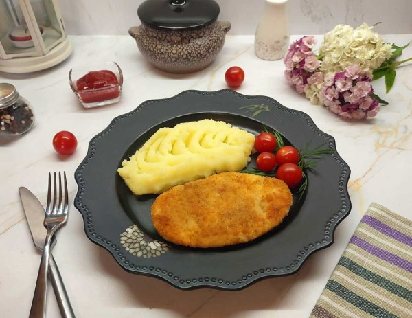 Шницели из куриного филе