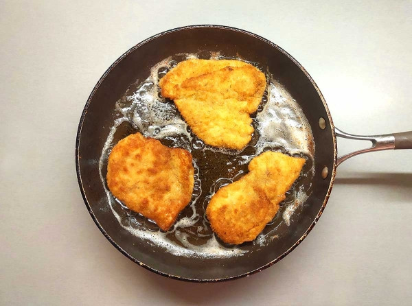 Шницели из куриного филе