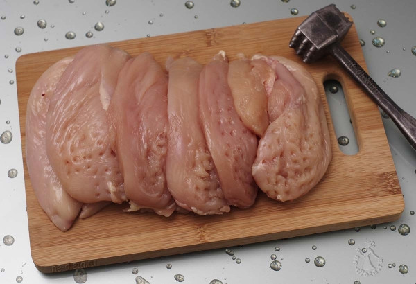 Шницели из куриного филе