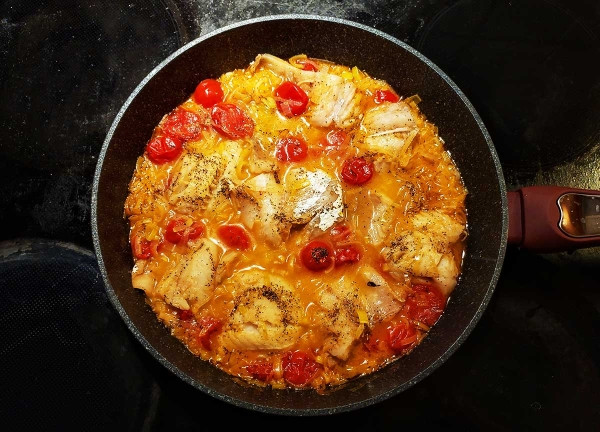 Минтай в соусе