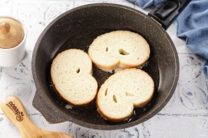 Гренки с молоком и яйцом