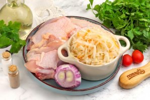 Курица с квашеной капустой