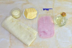 Лаваш с ветчиной и сыром Лаваш с ветчиной и сыром