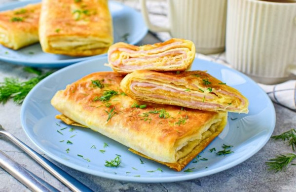 Лаваш с ветчиной и сыром Лаваш с ветчиной и сыром